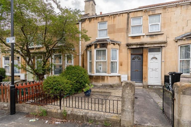 Lorne Road, Oldfield Park, Bath, BA2 3BY
