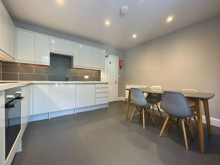 4 bedroom house for rent Ditchling Road, Brighton, BN1 4SB UniHomes