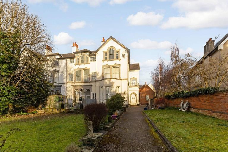 Pelham Crescent, Lenton, Nottingham, NG7 1AU