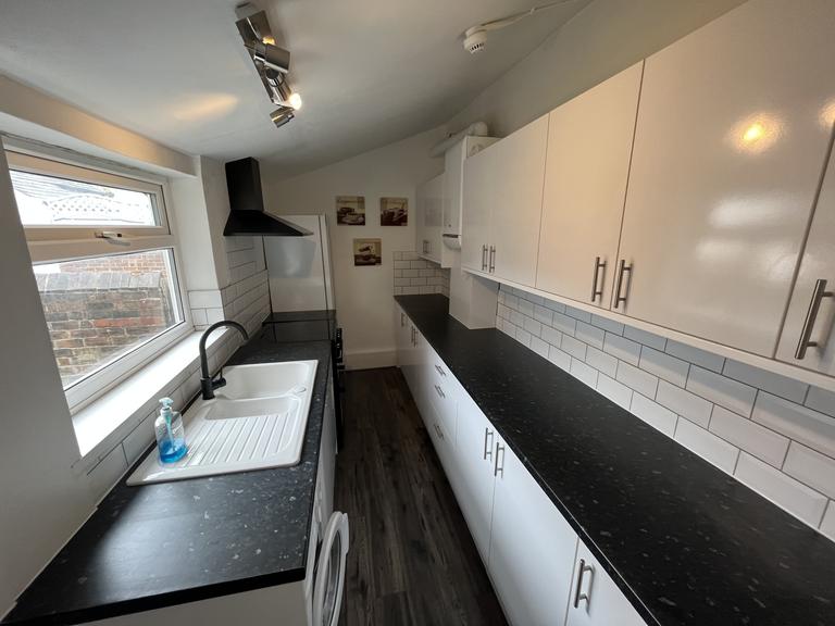 Broomfield Terrace, Headingley, Leeds, LS6 3DQ