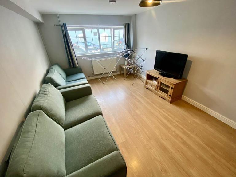 Bond Street, Sandfields, City Centre, Brynmill, Swansea, SA1 3TX