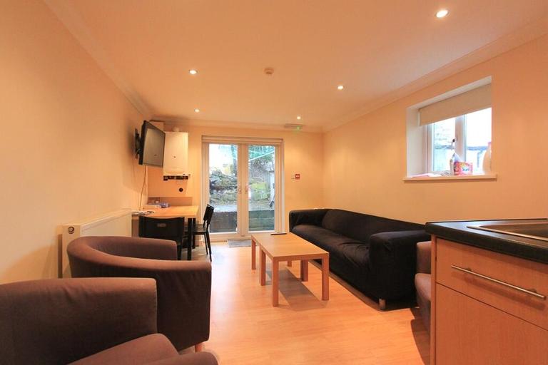 Rhymney Street, Cathays, Cardiff, CF24 4DH