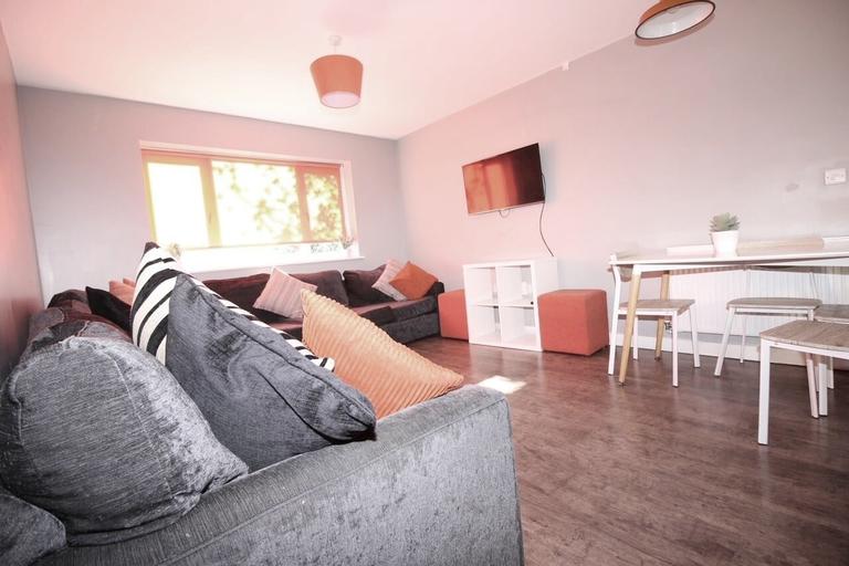 Coburn Street, Cathays, Cardiff, CF24 4BT