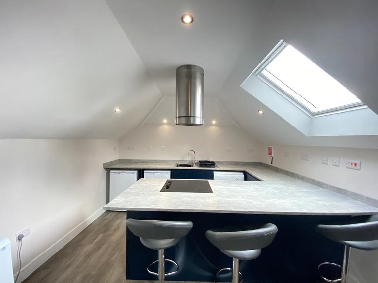 4 bedroom apartment for rent Charnwood Grove, Nottingham, NG2 7NT UniHomes