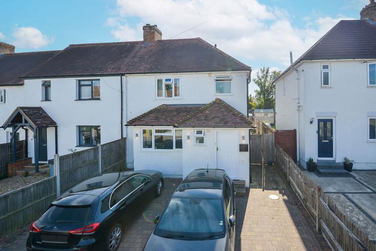 Gloucester Road, Guildford, Surrey, GU2 9TG