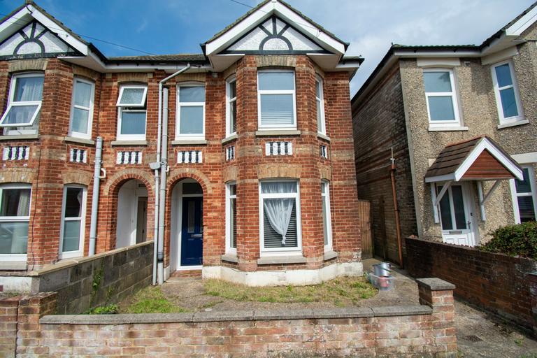 Cardigan Road, Winton, Bournemouth, BH9 1BG