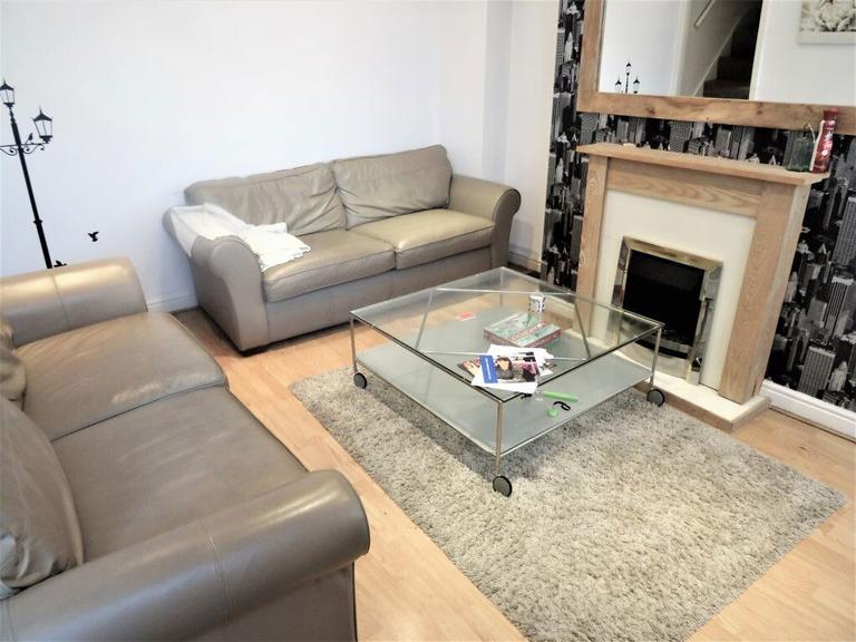 Woodside Place, Burley, Leeds, LS4 2QU