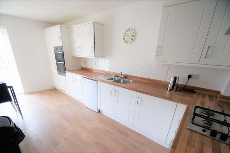 Middlesex Road, Stoke, Coventry, CV3 1PQ