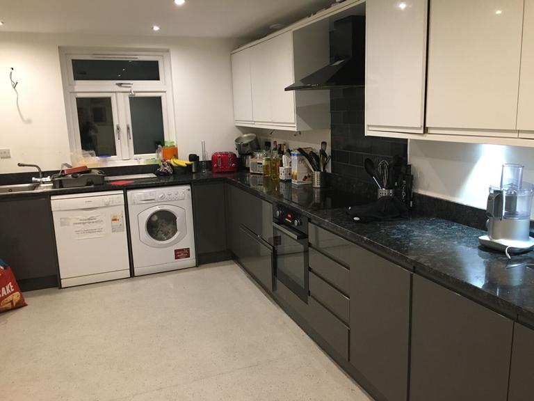 Chestnut Avenue, Hyde Park, Leeds, LS6 1AZ