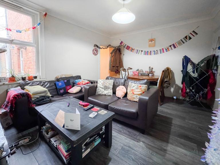 Liverpool Road, Newtown, Reading, RG1 3PG