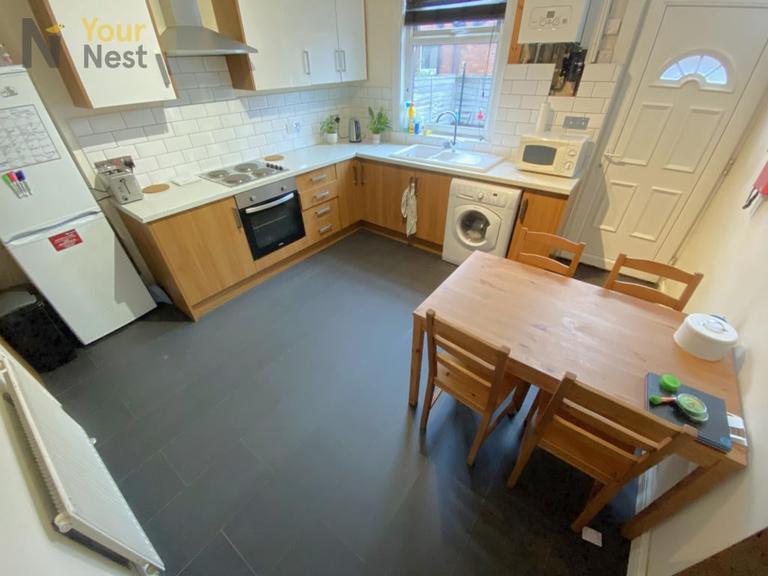 4 bedroom house for rent Mayville Place, Leeds, LS6 1NE UniHomes