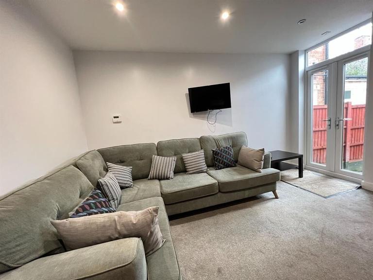 5 bedroom house for rent Woodward Street, Nottingham, NG2 2LB UniHomes