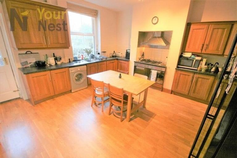 5 bedroom house for rent Cottage Road, Leeds, LS6 4DD UniHomes