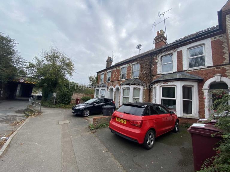 7 bedroom house for rent Palmer Park Avenue, Reading, RG6 1DP UniHomes