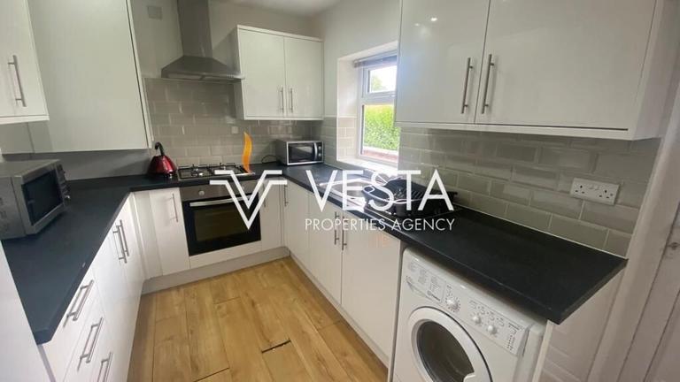 Terry Road, Lower Coundon, Coventry, CV1 2BA