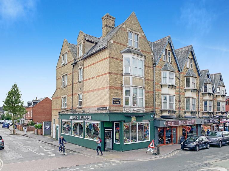 Cowley Road, East Oxford, Oxford, OX4 1JE