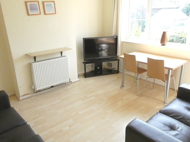 Farndale Avenue, Hull Road, York, YO10 3NL