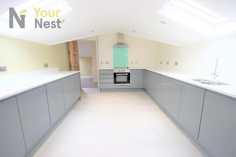 Park View, Headingley, Leeds, LS6 4BB