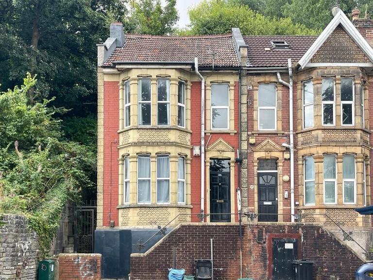 Bath Road, Brislington, Bristol, BS4 3EN