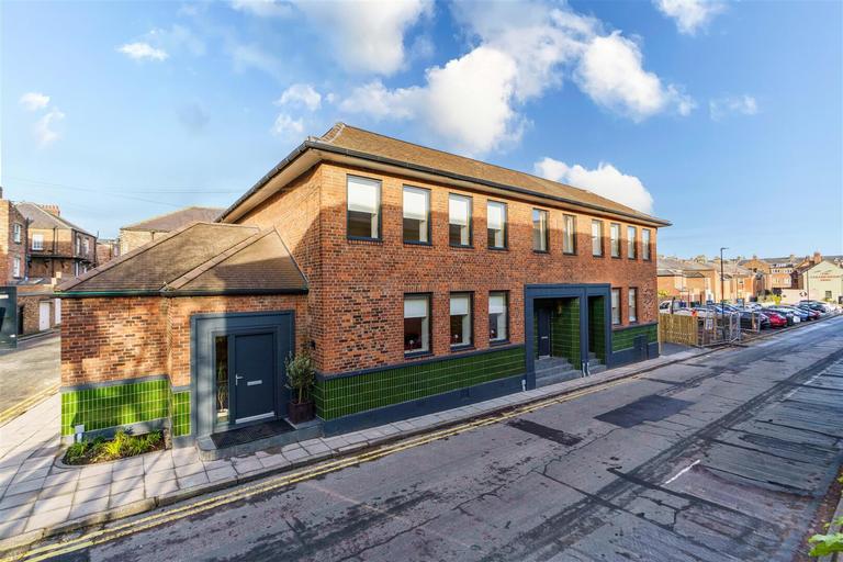 Brandling Park Mews, Jesmond, Newcastle, NE2 4RS