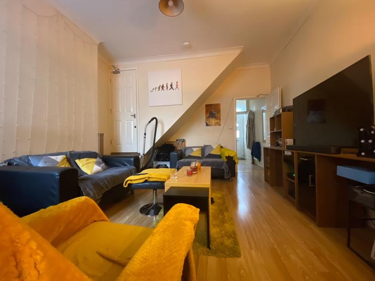 Cyfarthfa Street, Roath, Cardiff, CF24 3HG