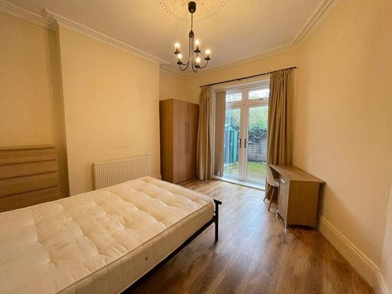 Lyndhurst Avenue, Jesmond, Newcastle, NE2 3LJ