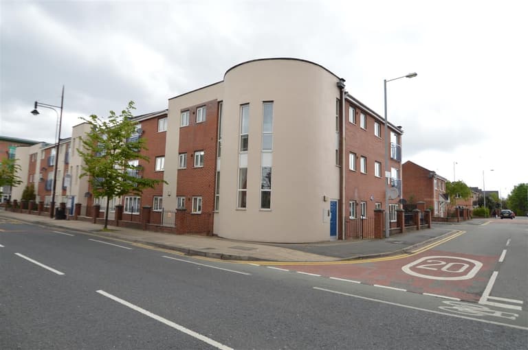 Old York Street, Hulme, Manchester, M15 5TE Old York Street, Hulme, Manchester, M15 5TE