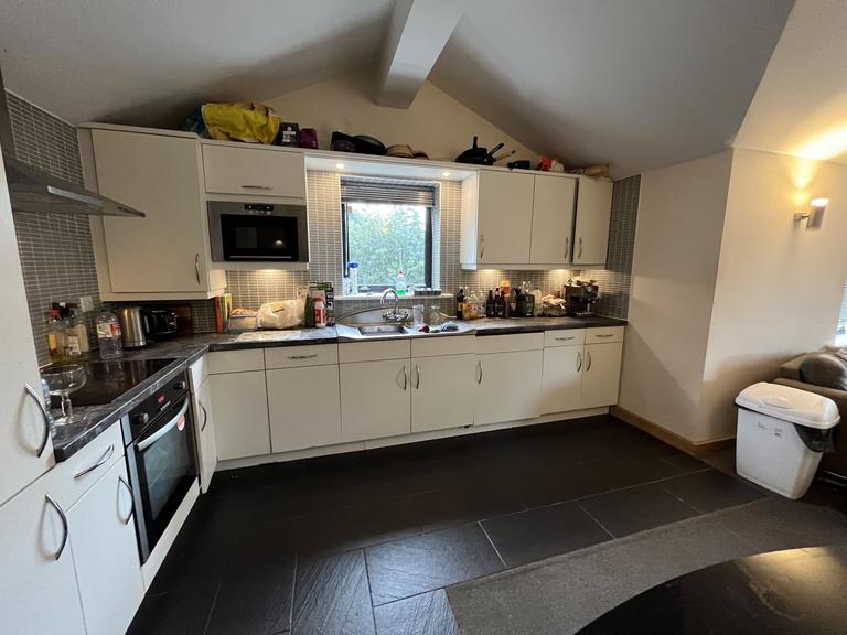 Otley Road, Headingley, Leeds, LS6 3PS