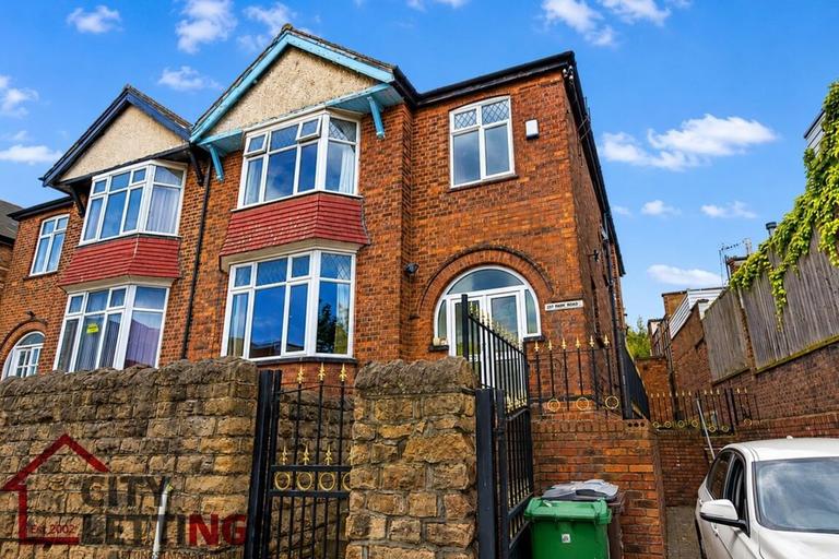 Park Road, Lenton, Nottingham, NG7 1JF