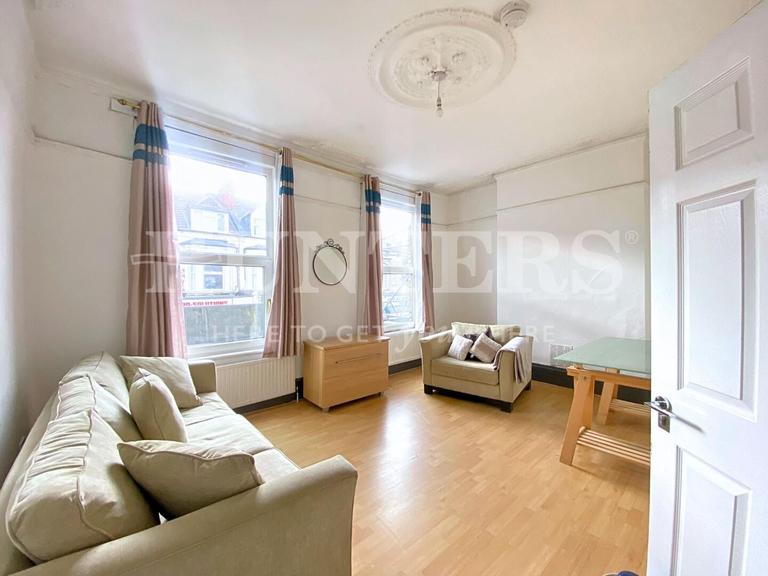 West Green Road, Shoreditch, London, N15 5NP