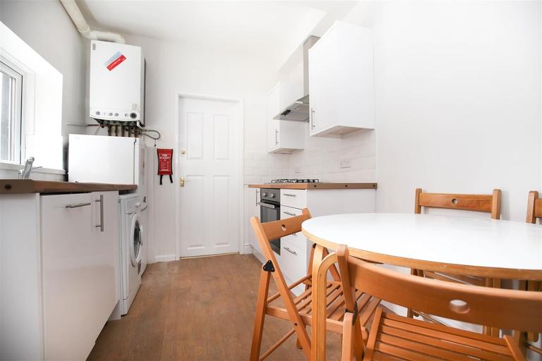 Bayswater Road, Jesmond, Newcastle, NE2 3HP