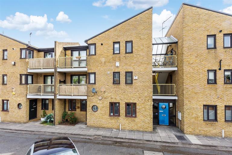 28 Cleveland Way, Canary Wharf, London, E1 4UF