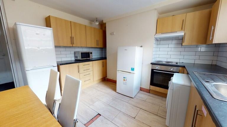 Burley Lodge Road, Hyde Park, Leeds, LS6 1QP