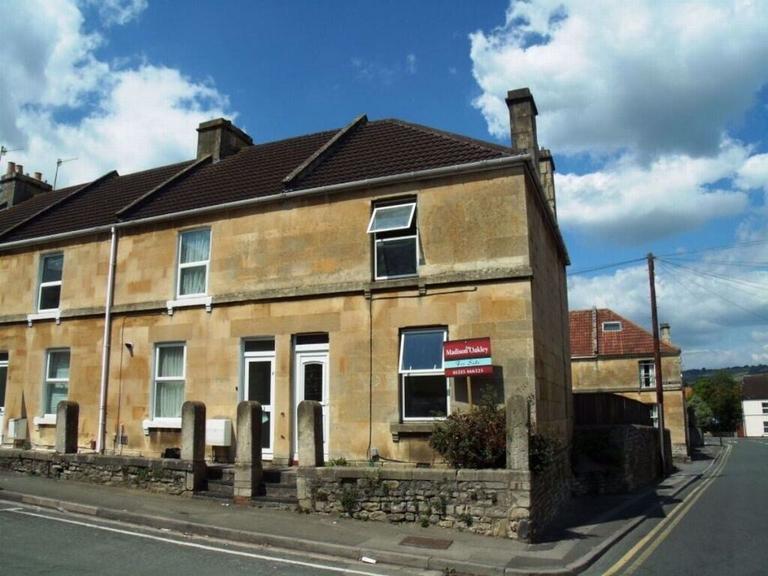 3 bedroom house for rent Landseer Road, Bath, BA2 1DX UniHomes