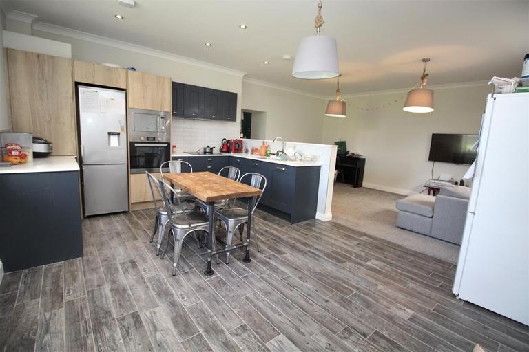 6 bedroom house for rent Picton Manor, Newcastle, NE1 8XG UniHomes