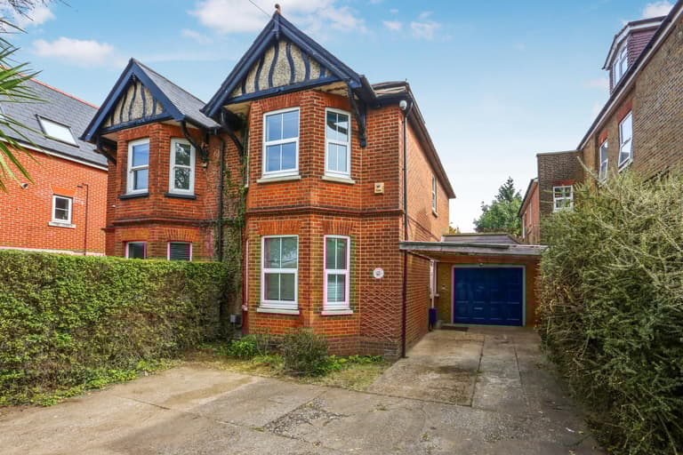 Woodbridge Road, 2 Kamptee Villa, Guildford, Surrey, GU1 4RN Woodbridge Road, 2 Kamptee Villa, Guildford, Surrey, GU1 4RN