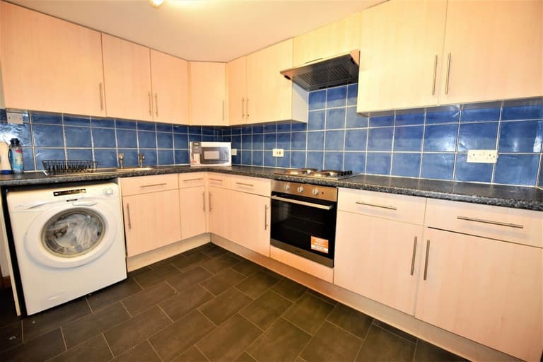 Ashville Grove, Hyde Park, Leeds, LS6 1LY Ashville Grove, Hyde Park, Leeds, LS6 1LY