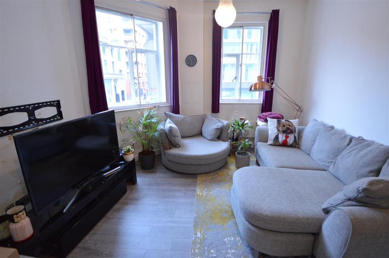 7 Oxford Road, City Centre, Manchester, M1 6EY