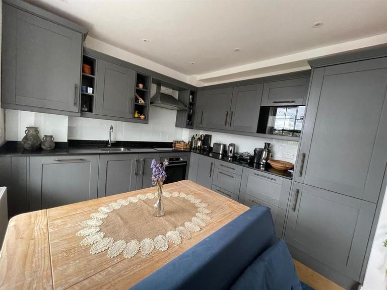 Mead Close, Marylebone, London, NW1 8HG