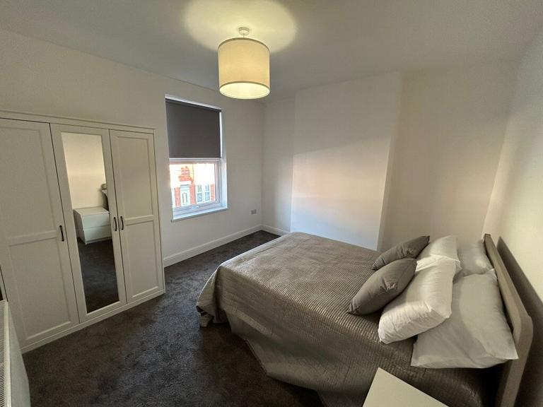 Grimston Road, Radford, Nottingham, NG7 5QX