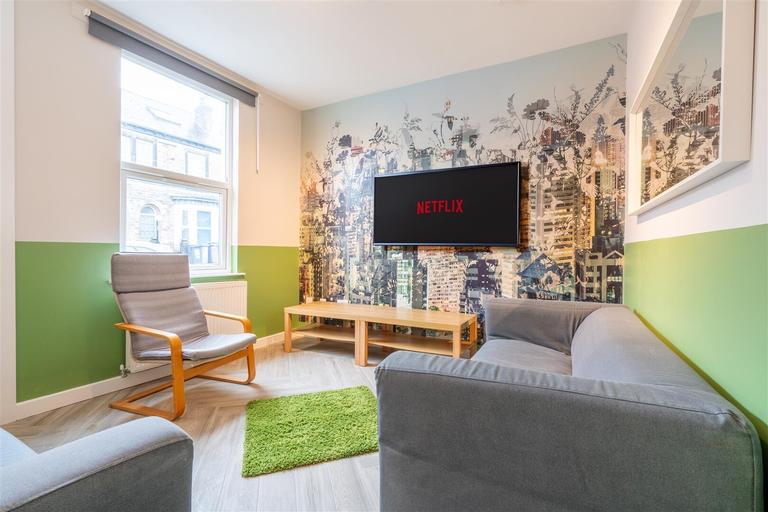 Spooner Road, Broomhill, Sheffield, S10 5BN