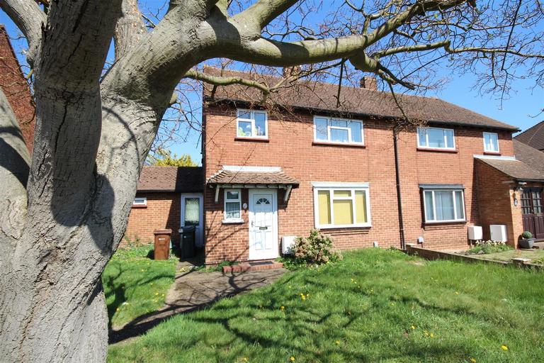 Maple Grove, Guildford, Surrey, GU1 1LP