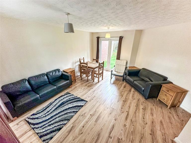 Erskine Street, Hulme, Manchester, M15 4BP