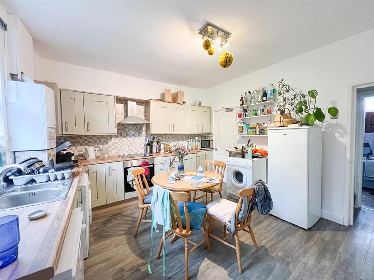 Pickmere Road, Crookes, Sheffield, S10 1GY