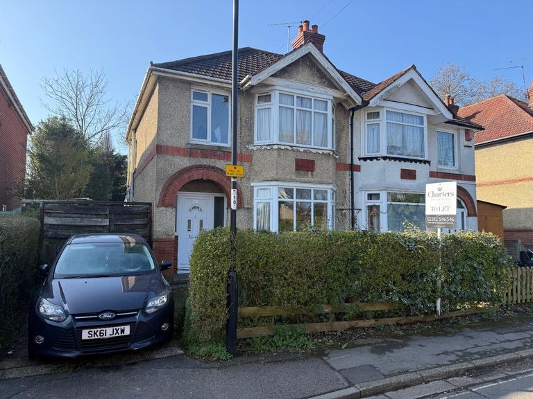 Roselands Gardens, Highfield, Southampton, SO17 1QG