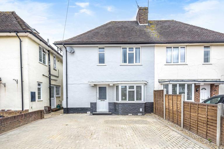 Woodbridge Hill Gardens, Guildford, Surrey, GU2 8AR