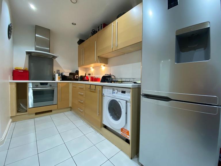 1 bedroom apartment for rent Porto House, Century Wharf, Cardiff, CF10