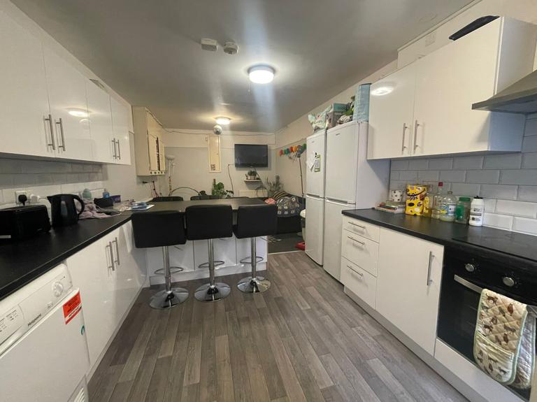 Crookes Valley Road, Crookesmoor, Sheffield, S10 1BA