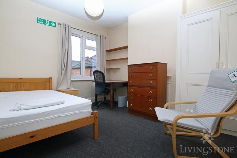 Clarendon Park, Clarendon Park, Leicester, LE2 1WS