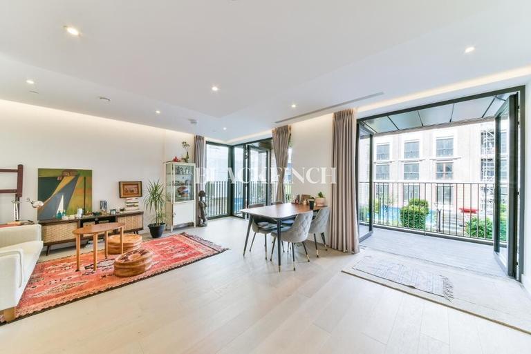 3 Salutation Gardens, Marylebone, London, WC1X 0EA